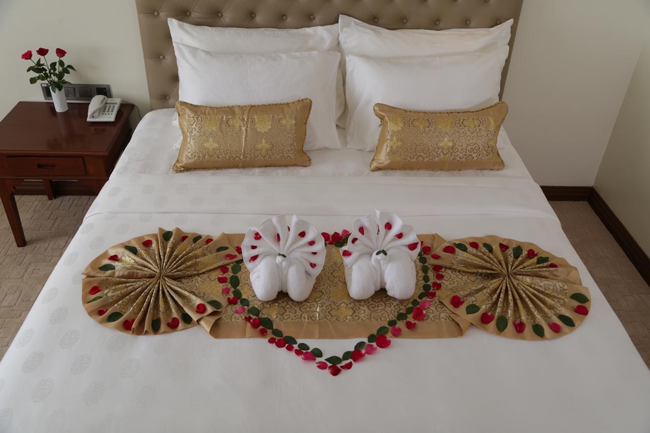 Pacific Hotel Yangon Ngoại thất bức ảnh